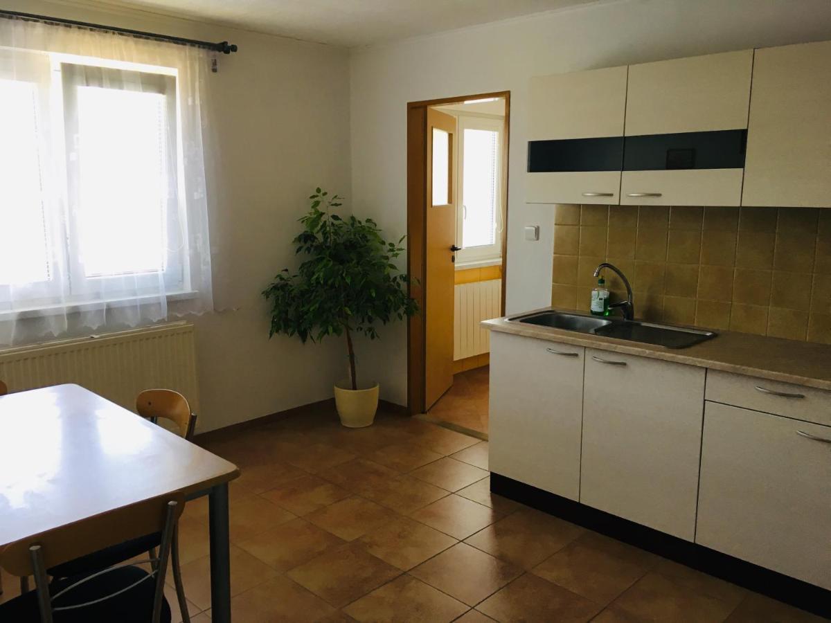 Ubytovani U Ropaku Horni Slavkov Luaran gambar